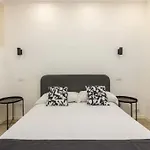 Historical Workshop Apartment - Fico
