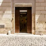 Historical Workshop Apartment - Fico