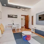 Athena\'S Apartment
