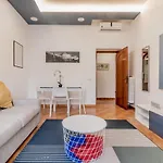 Athena\'S Apartment