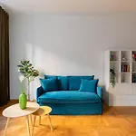 Iflat Spanish Steps Blue Apartment
