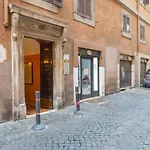 Elegant Pantheon Suite