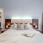 Agathae Luxury Apartament With Garden
