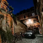 Bruno Domus Trastevere
