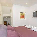 St Peter\'S Spacious 4 Bdr With Private Parking