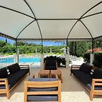 Luxury Aurelia Apartment With Swimming Pool
