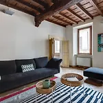 Pantheon Enchanting Luxury Apartment