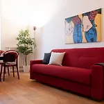 The Best Rent - One-Bedroom Apartment Near San Pietro