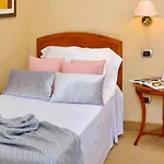 Hotel Apogia Lloyd Rome