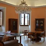 Elegante appartamento nel centro di Roma