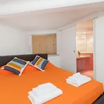 Inviting 3-Bed Apartment In Roma 4Mins To Colosseo