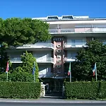 Hotel Consul