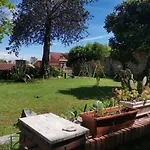 Affitto Due Camere, Due Bagni In Villa