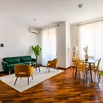 Prestigious Apartment At The Vatican
