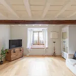 Iflat Elegant Apartment In Historical Building