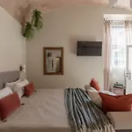 Iflat Luxury And Spa In The Heart Of Trastevere