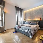 Colosseo Luxe Apartment In The Center Of Rome
