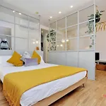 Ych-Renovated And Design Flat Close To The Center