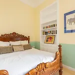 Spanish Steps Luxury Fashion Apartment