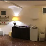 Ampio Monolocale Nel Cuore Della Citta