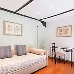 Chiavari 38 Enchanting Flat Up To 4 Guests Campo De\' Fiori