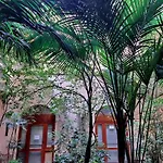 Domus Lou Elegante Appartamento In Trastevere Roma