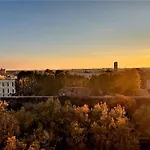 Penthouse Near Central Rome, Free Parking.