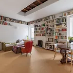 Iflat The Carpet Apartment