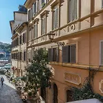 Lovely Spacious Apartment Near The Colosseum