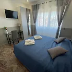 Henry Suite