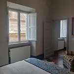 Warm Charming Apartment In Campo De Fiori