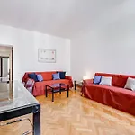 Luminous Apartment Few Steps From Piazza Navona