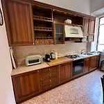 Lounge Apartment - University