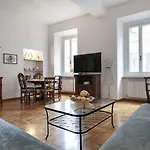 Trevi Fountain Apartment