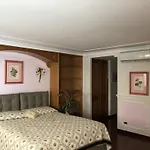 Luxury Apartment Via Giulia With Private Garden