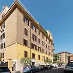 Eleonora Apartments