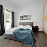 Piramide Charming Apartment