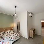 Laura Apartment