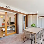 Amsterdam Suite Design + Posto Auto