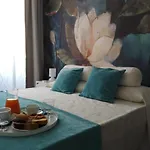 Domus Crescenzio - Guest House