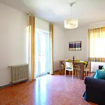 Hostly - Family Home Stresa