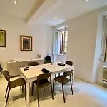 Frezza Business Office & Lounge