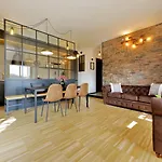 Ych-Trilocale Stile Industriale