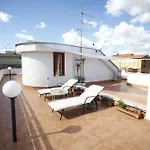 Gianicolo House