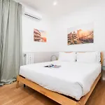 Trevi Fountain Apartment - Zeno 03