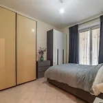 Piazzale Delle Provincie Apartment