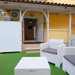 Gemelli Apartment Con Giardino