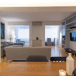 Attic With Terrace And Jacuzzi - Luxury Apartment