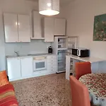 Home In Trastevere With Garage