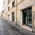 Studio Flat - Lungara 44A